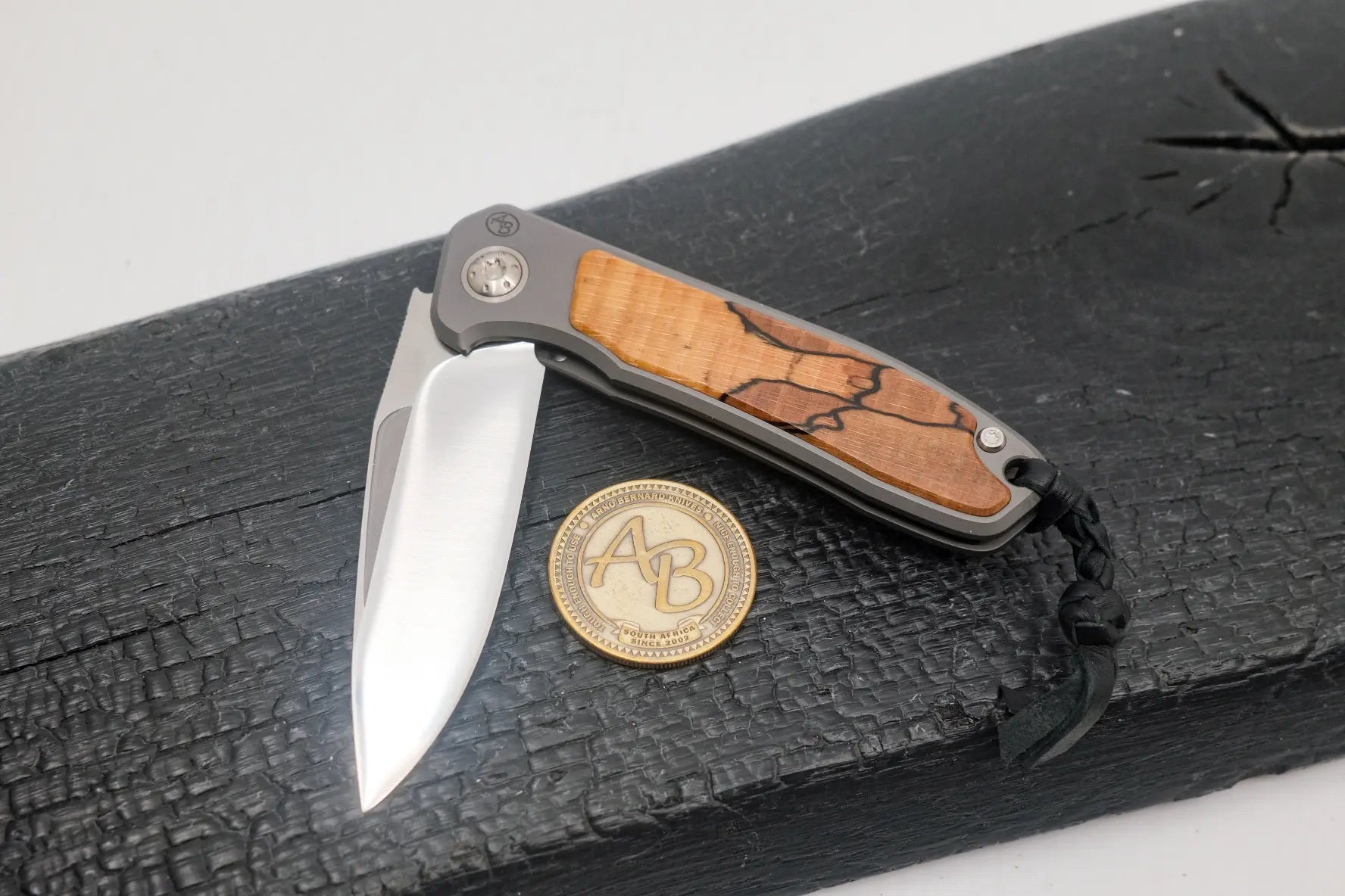 Arno Bernard Knives iMamba Spalted Maple Beech German Edition (Zweihandöffnung)