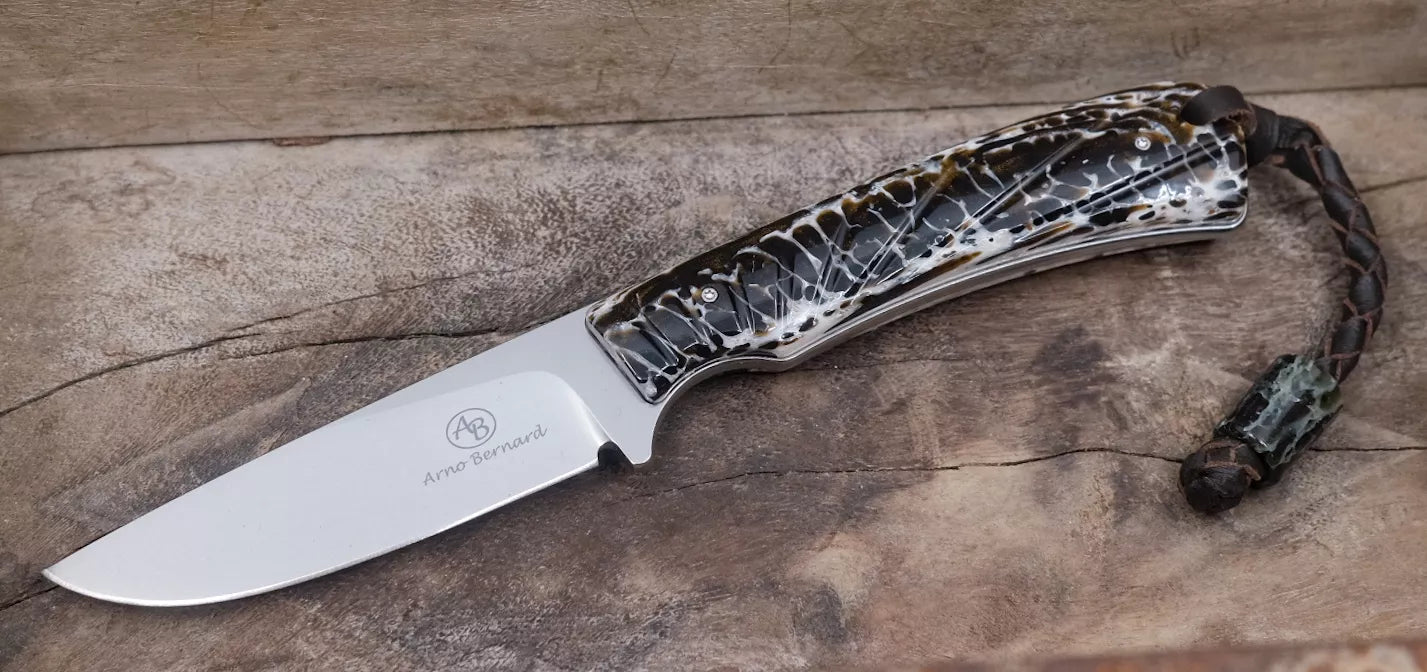 Arno Bernard Knives Badger – N690 Kudu Schwarz-Weiß