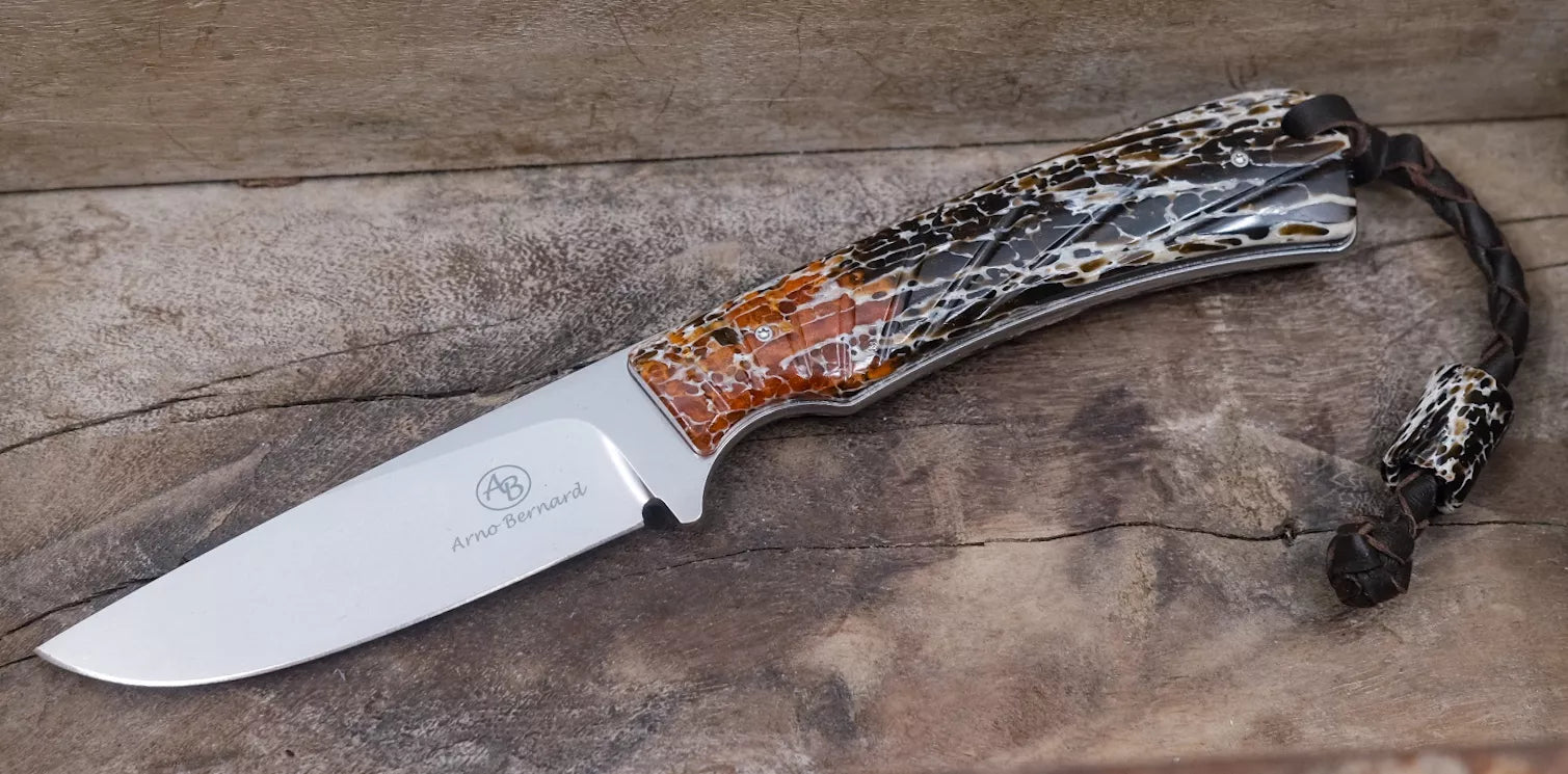 Arno Bernard Knives Badger – N690 Kudu-Knochen
