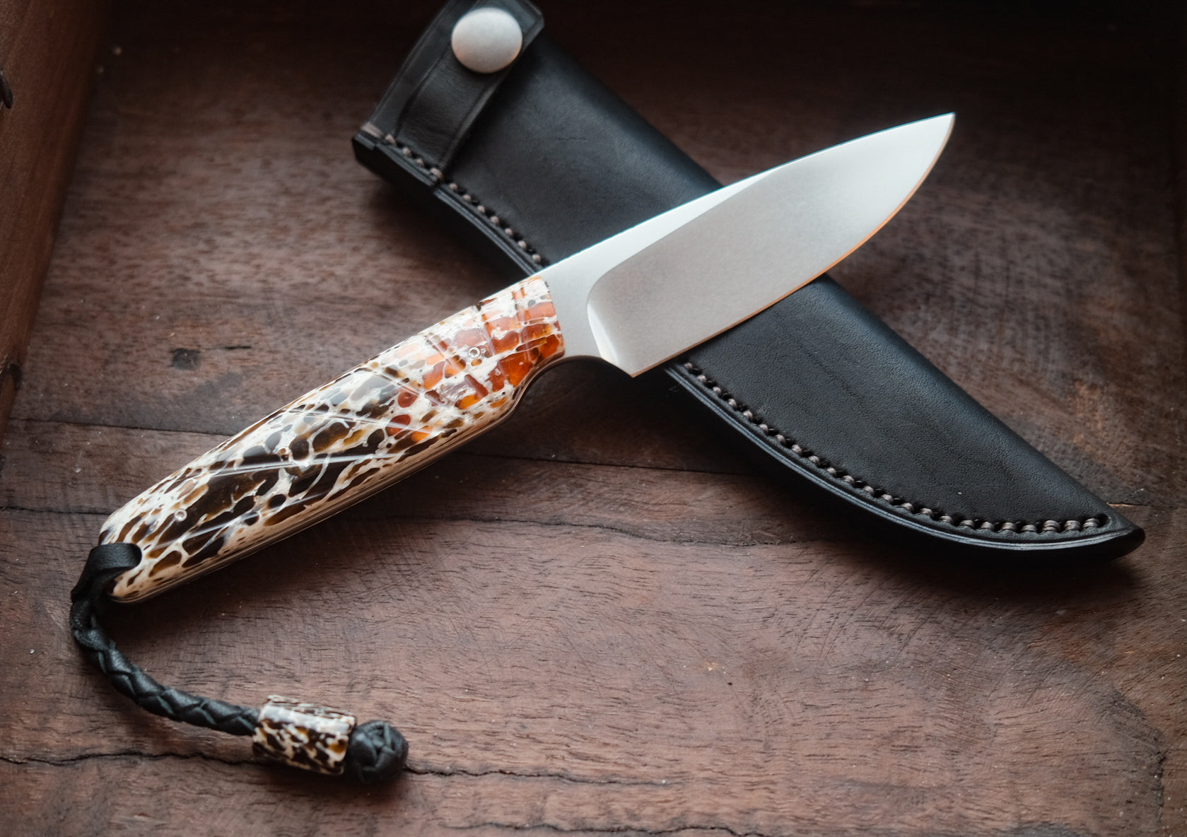 Arno Bernard Knives Bongo mit Kudu-Knochen (orange-braun)