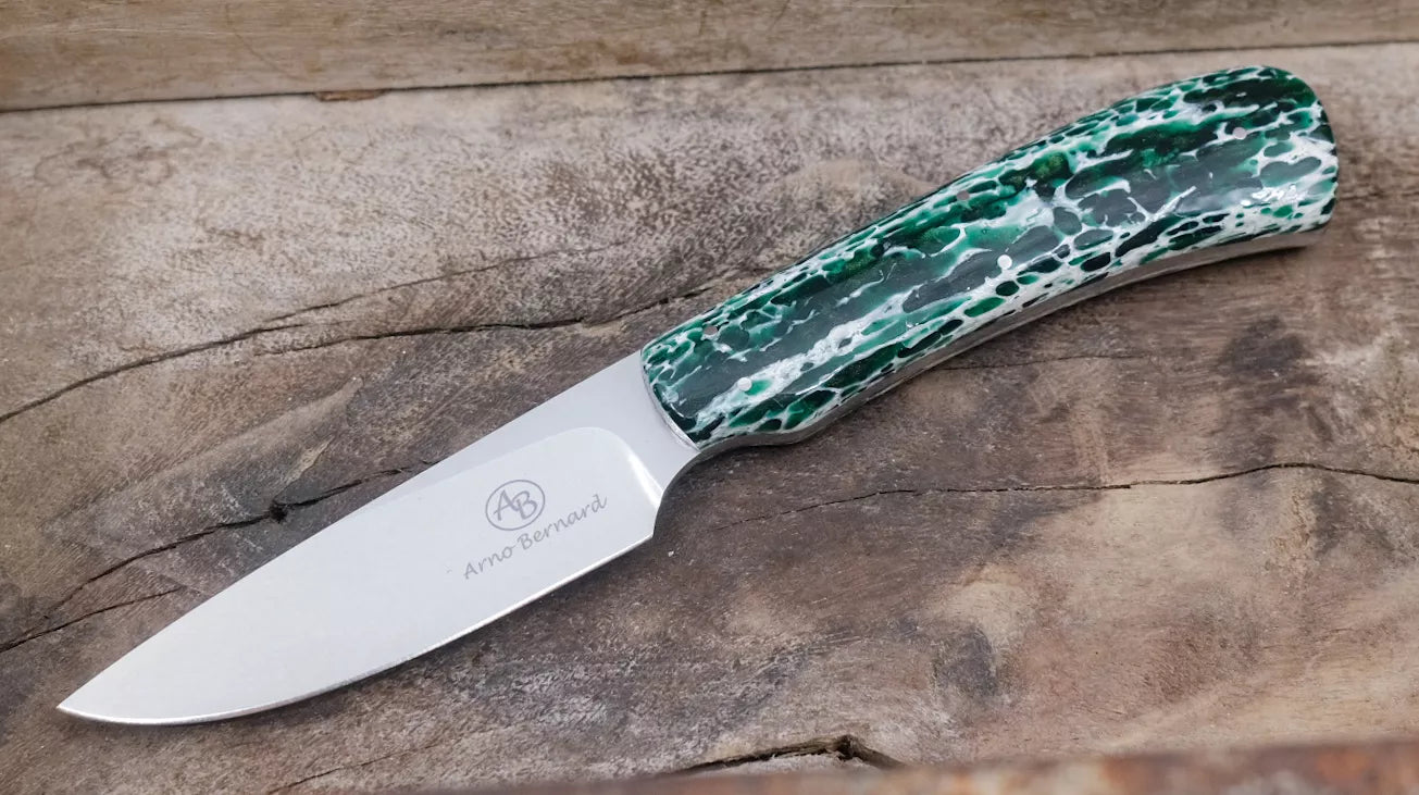 Arno Bernard Knives Jackal – N690 Kudu-Knochen grün