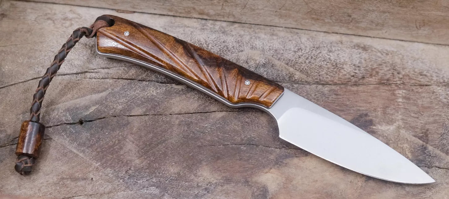 Arno Bernard Knives Marmoset mit Wüsteneisenholz