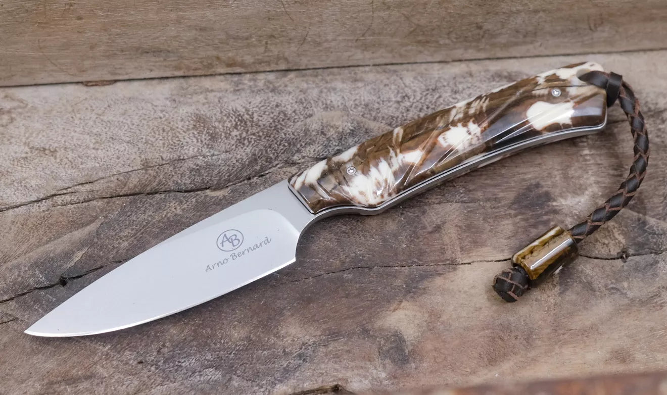 Arno Bernard Knives Marmoset mit Dyed Warthog dunkel