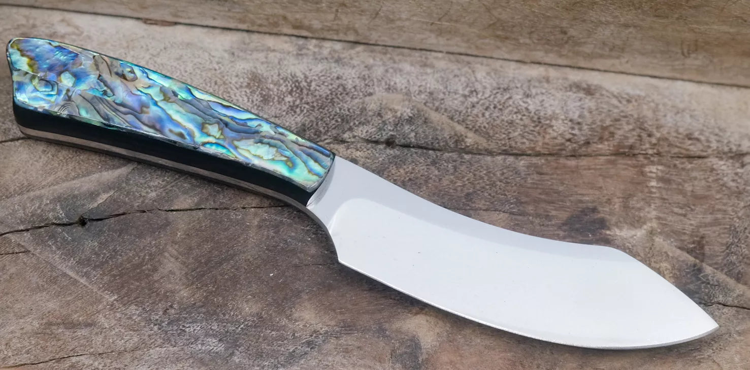 Arno Bernard Knives Wasp mit Paua Abalone