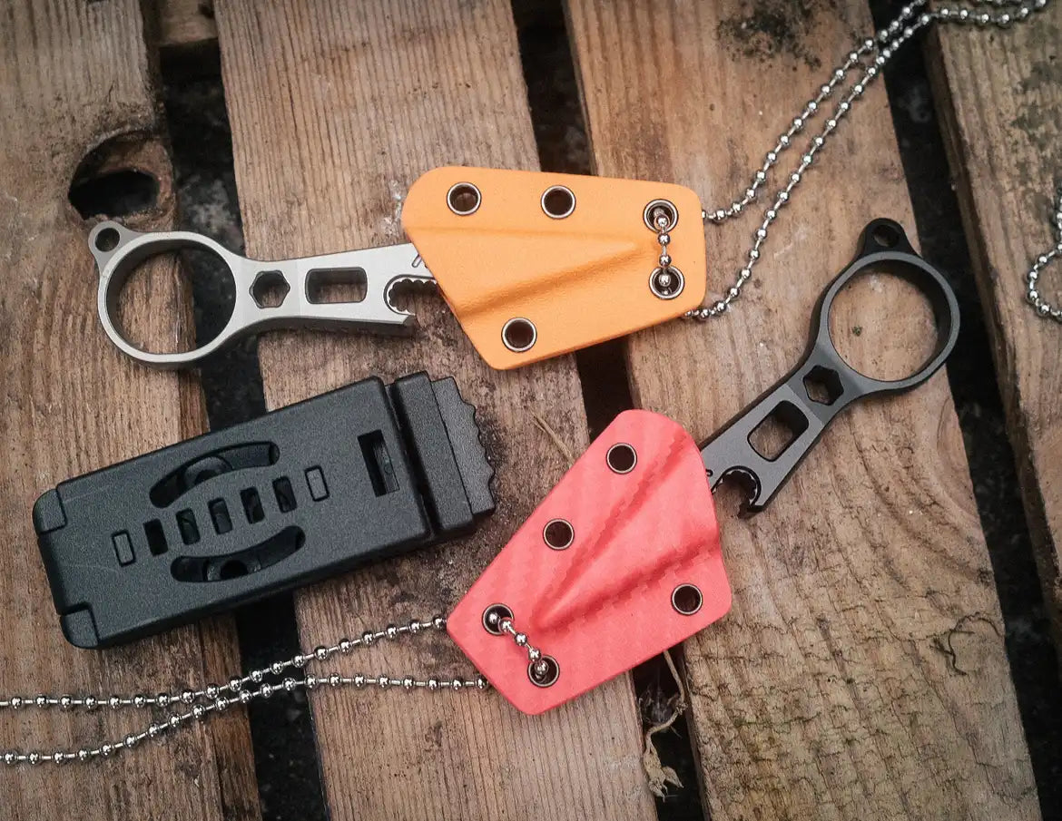 J.E. Made SharkIV Tool PVD mit roter oder oranger Kydex