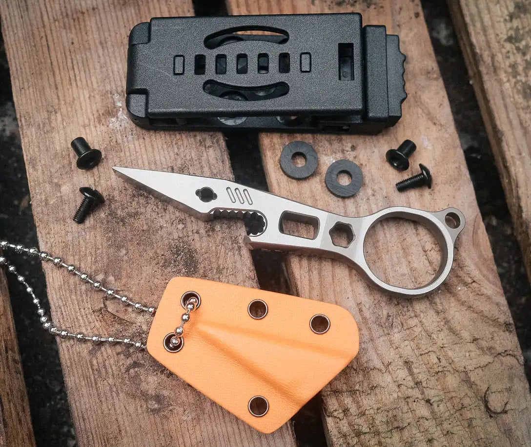 J.E. Made SharkIV Tool Stonewashed mit roter oder oranger Kydex