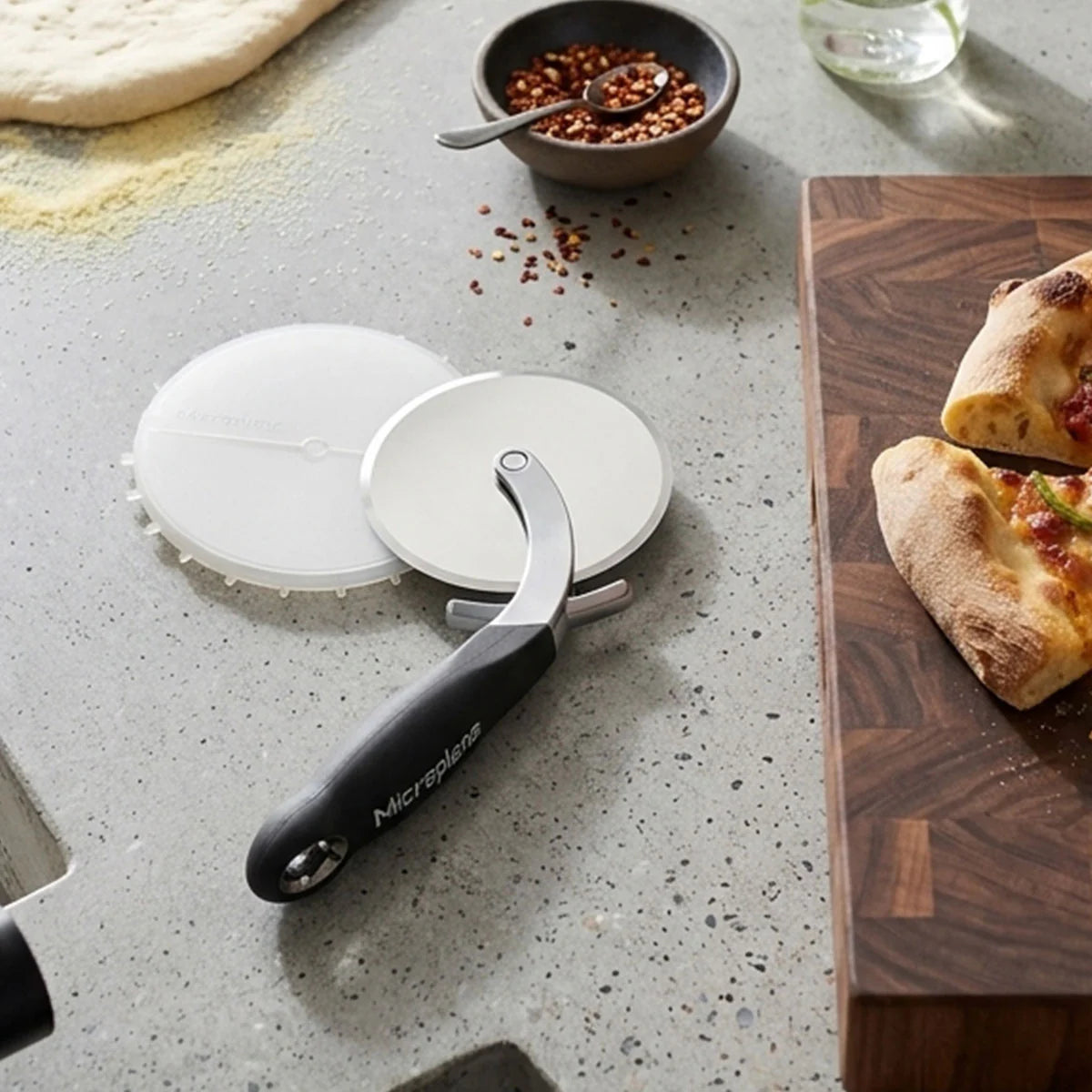 Microplane Pizzaschneider
