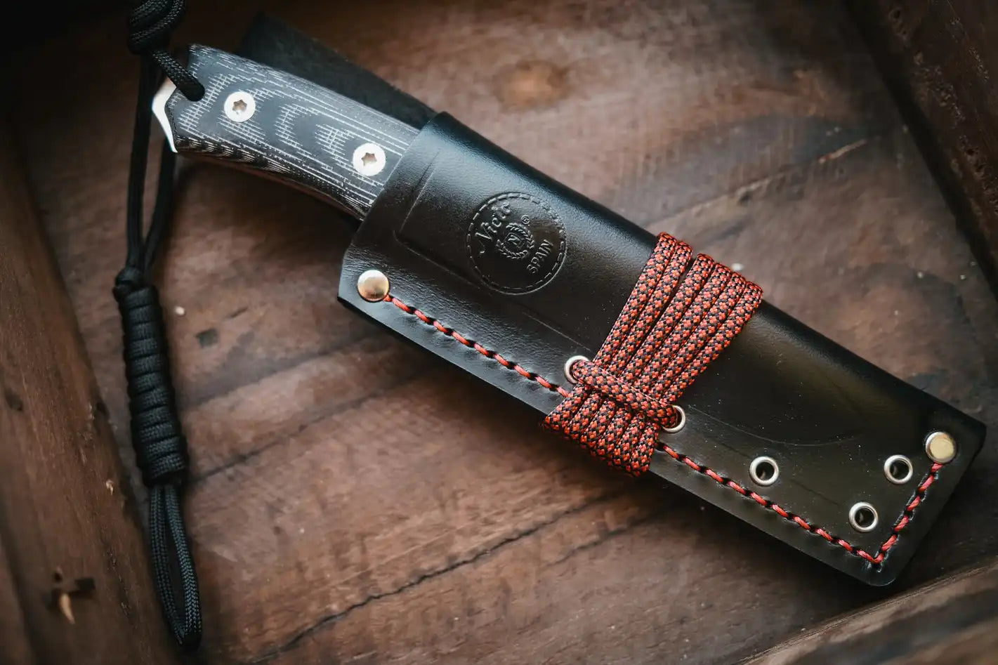 Nieto Chaman Bushcraft schwarzes Micarta und Böhler N695