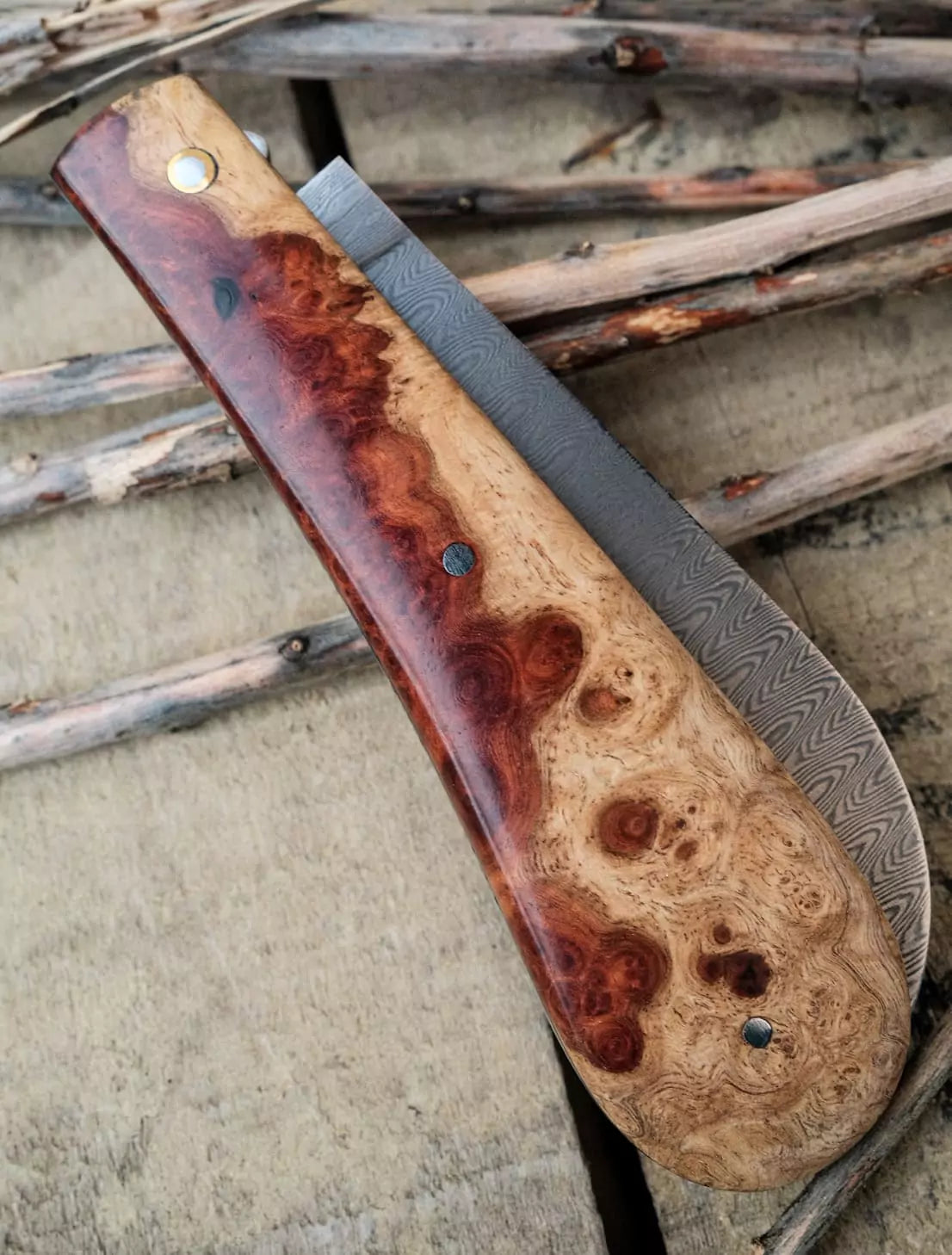 PassionFrance London Custom Damast Amboina Maser, verzierte Platinen
