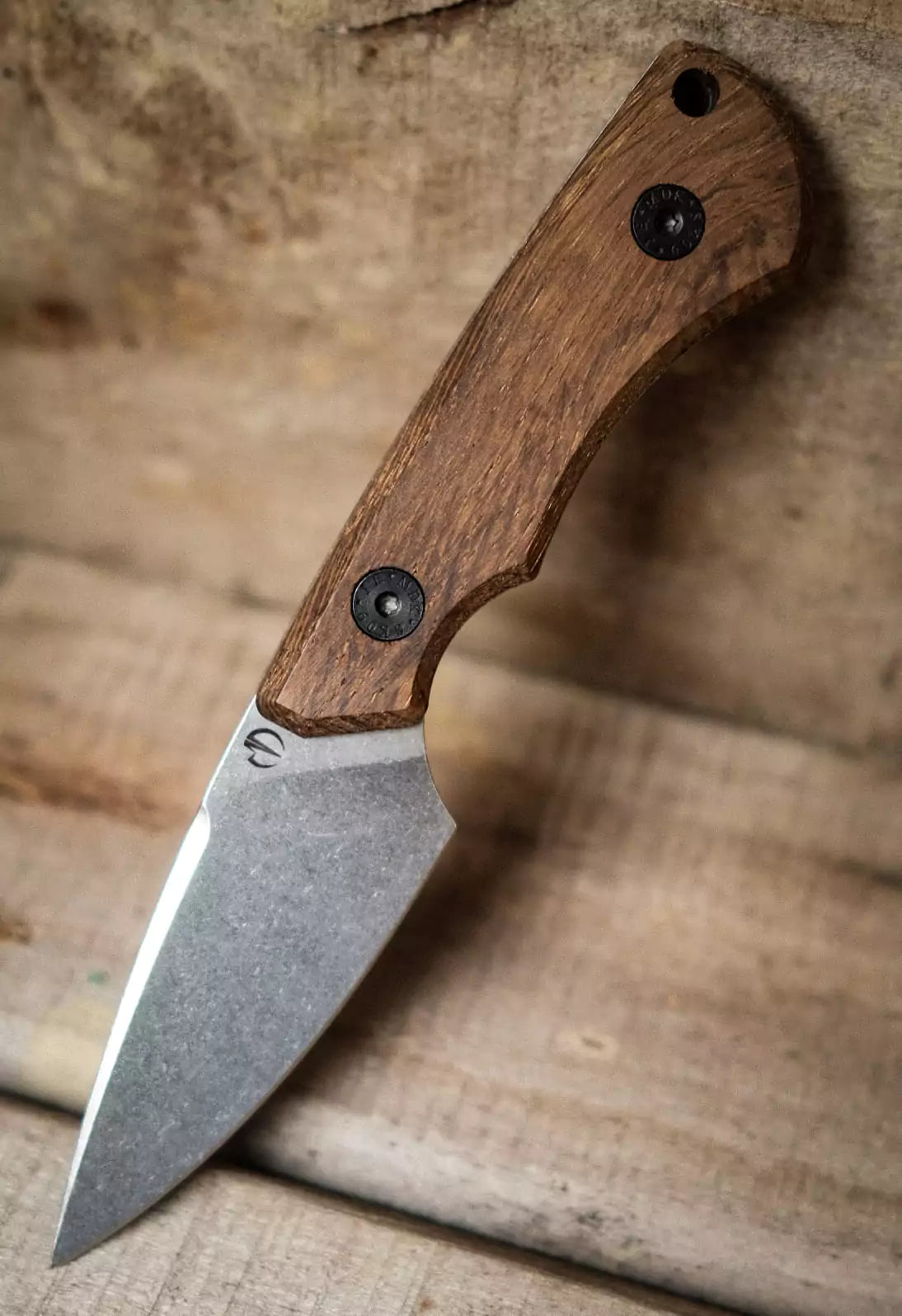 SK09 Holzgriffschalen geräucherte Eiche – Lederscheide – Messerteam Exclusive