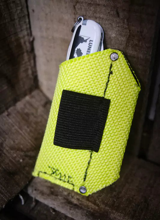 7 Mountain Carry Pouch C42 Neon