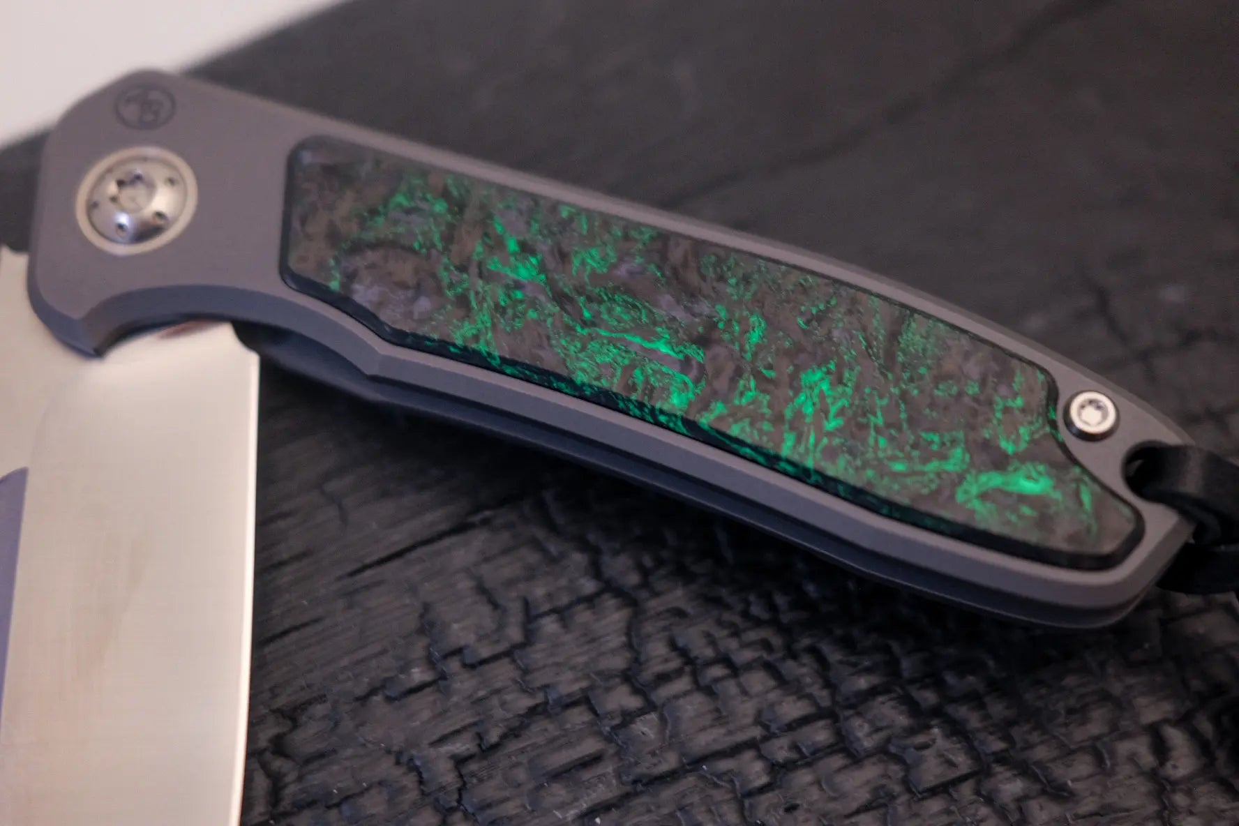 Arno Bernard Knives iMamba Dark Matter CF Glow German Edition (Zweihandöffnung)