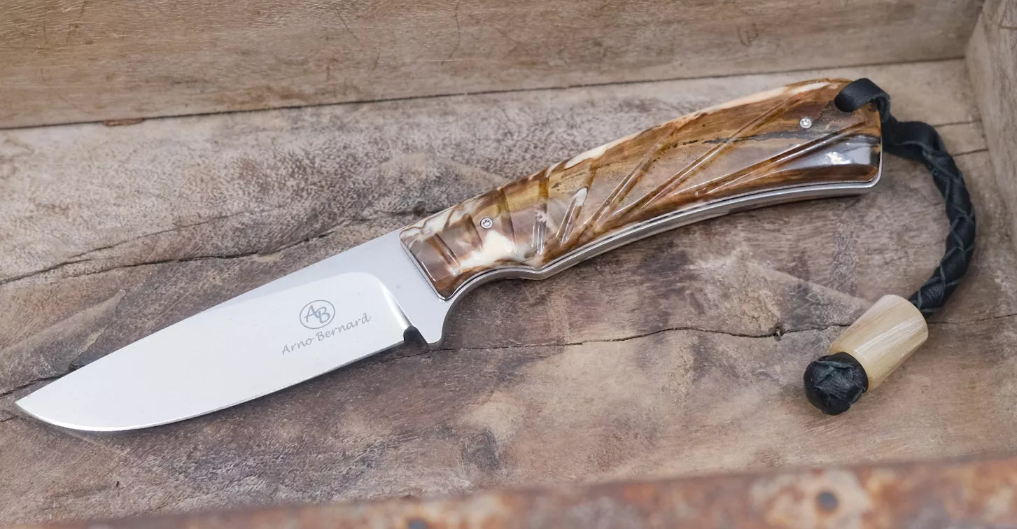 Arno Bernard Knives Badger – N690 Dyed Warthog