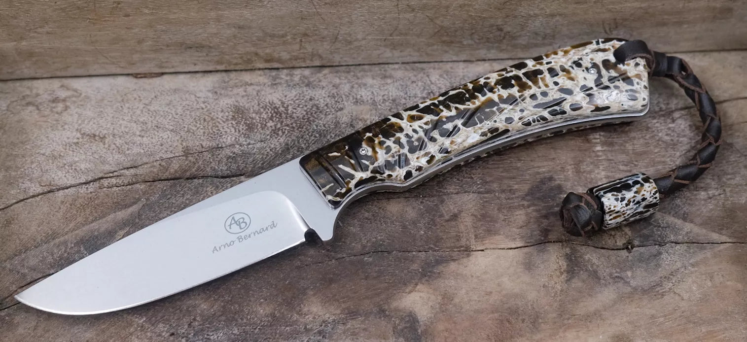 Arno Bernard Knives Badger – N690 Kudu gesprenkelt