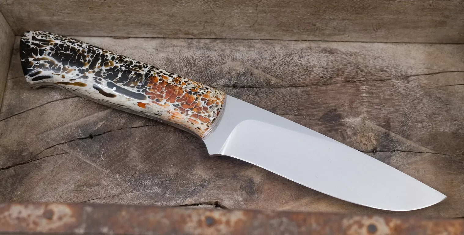 Arno Bernard Knives Croc mit Kudu-Knochen