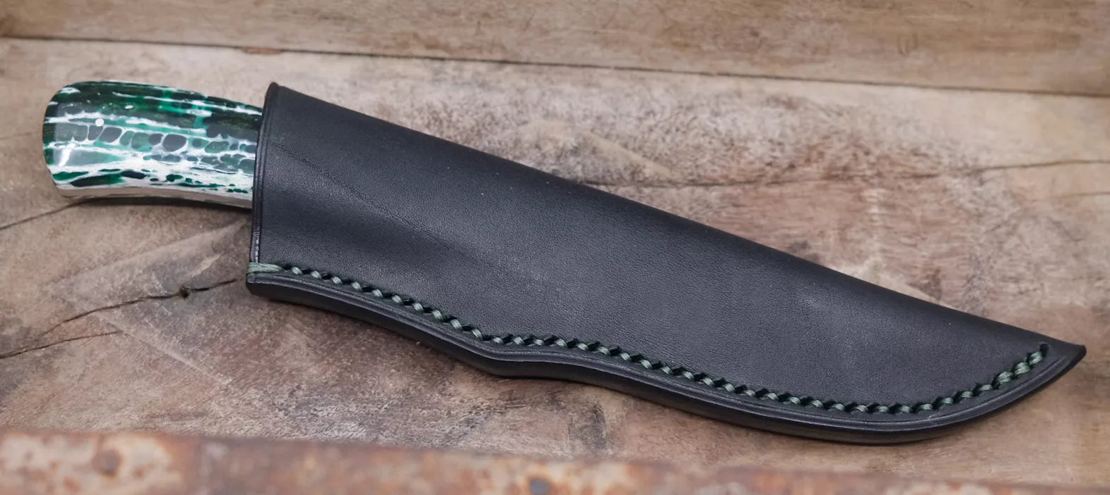 Arno Bernard Knives Jackal – N690 Kudu-Knochen grün