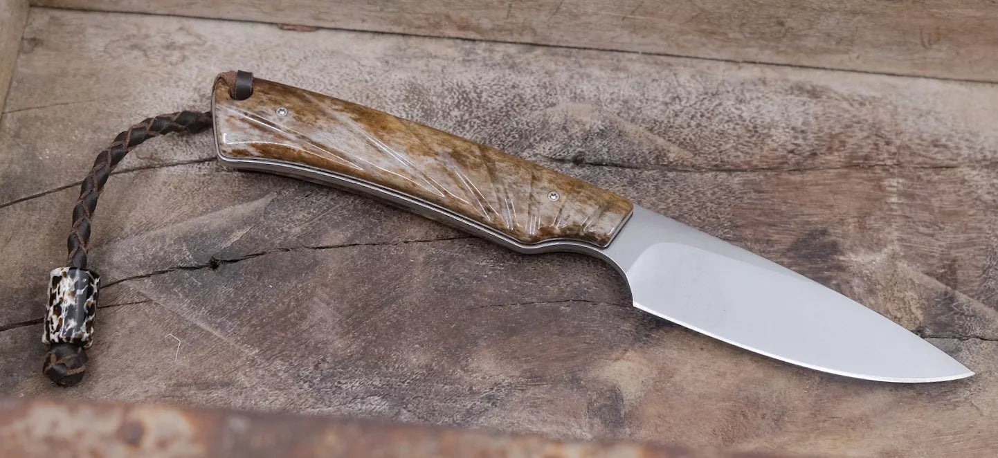 Arno Bernard Knives Marmoset mit Giraffenknochen