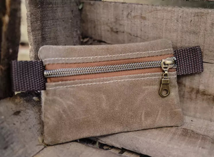 Longhunter Supply Waxed Canvas EDC Pocket Organizer mit Klett Sage Tan