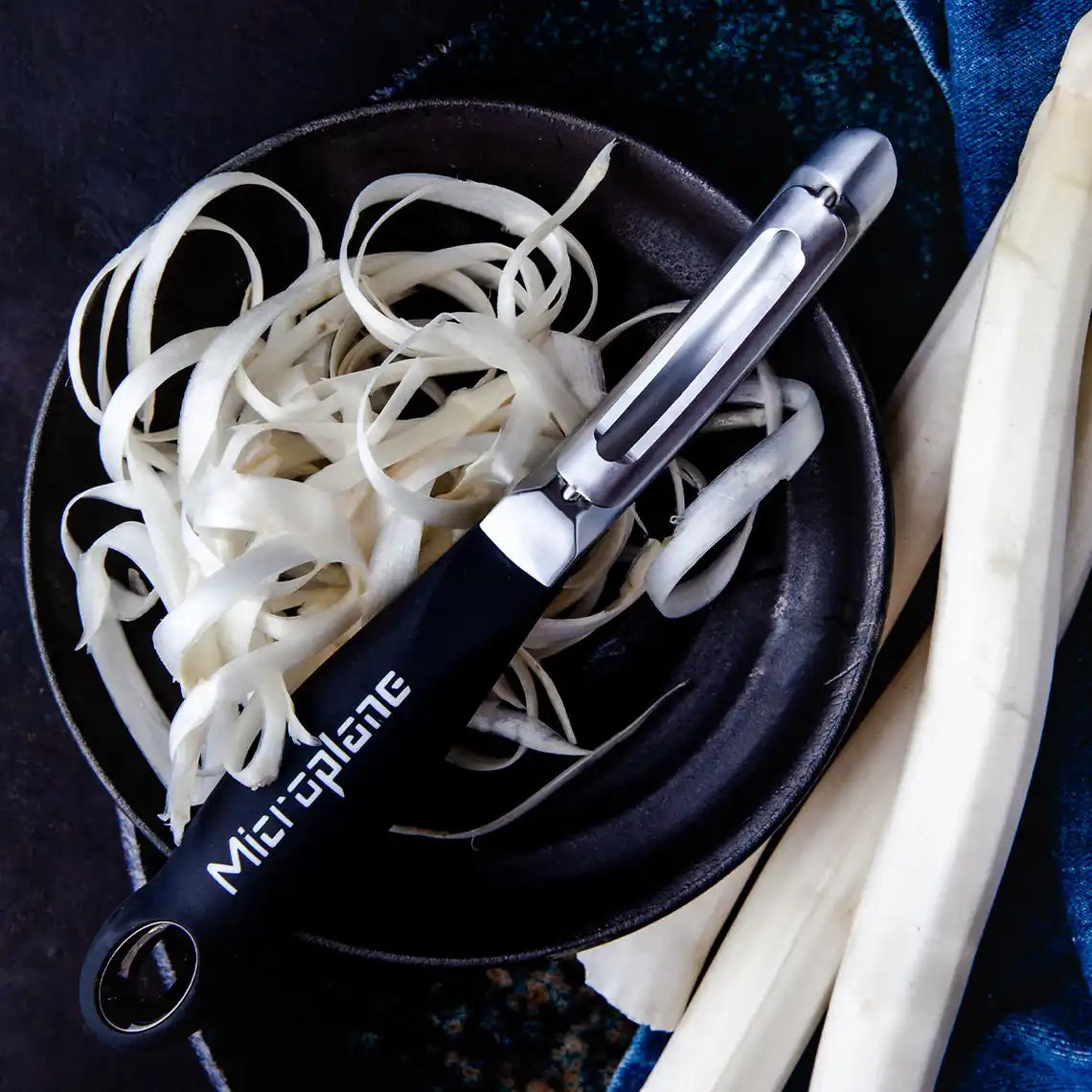 Microplane Professional Swivel Peeler