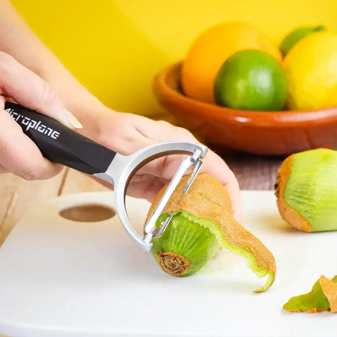 Microplane Professional Swivel Peeler serrated blade