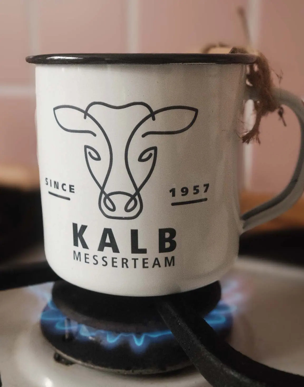 Retropot Classic Enamel Mug Knife Team Calf